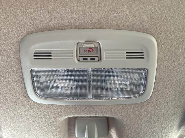 フロンクス ベースグレード 登録済み未使用車 全周囲カメラ クリアランスソナー オートクルーズコントロール レーンアシスト 衝突被害軽減システム ナビ TV オートライト LEDヘッドランプ アルミホイール スマートキー(42枚目)