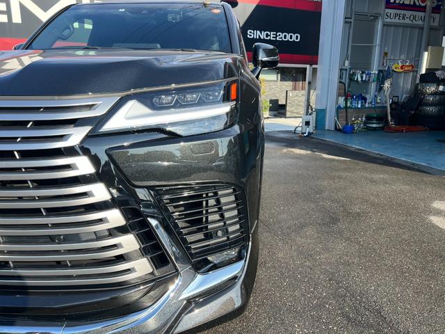 ＬＸ ＬＸ６００　ユーザー買取ワンオーナー車　モデリスタエアロ　モデリスタ２２インチアルミ　黒革シート　サンルーフ　クールボックス　メーカーナビ　フルセグ地デジ　全方位モニター　スマートキー　おくだけ充電　７人乗り（7枚目）