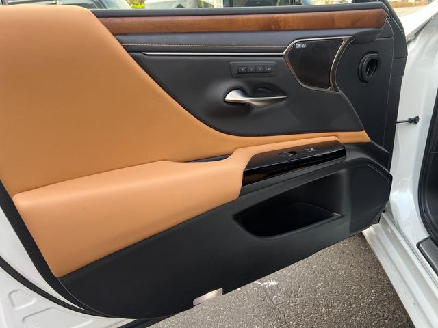 ������g�������Y��ł�