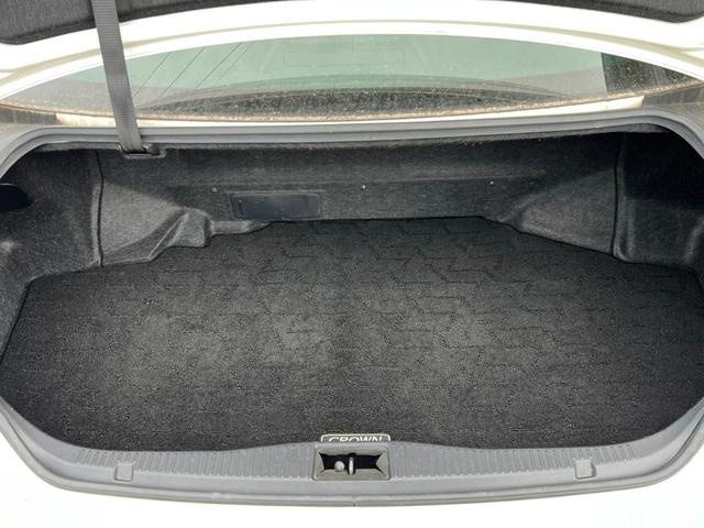 クラウンマジェスタ ベースグレード ユーザー買取 純正ナビ バックモニター スマートキー2本 パワーシート ETC レザー調シートカバー LEDヘッド(6枚目)