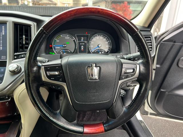 クラウンマジェスタ ベースグレード ユーザー買取 純正ナビ バックモニター スマートキー2本 パワーシート ETC レザー調シートカバー LEDヘッド(7枚目)