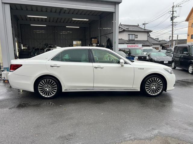 クラウンマジェスタ ベースグレード ユーザー買取 純正ナビ バックモニター スマートキー2本 パワーシート ETC レザー調シートカバー LEDヘッド(9枚目)