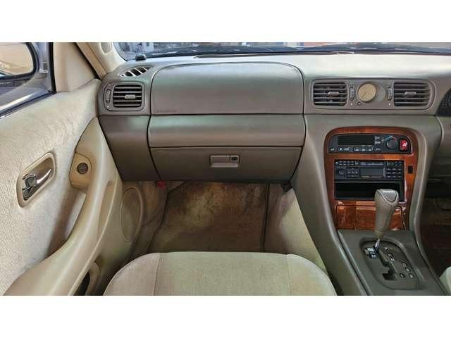 レパードＪ．フェリー タイプＬ　Ｓパッケージ　ＩＮＦＩＮＩＴＩ　Ｊ３０仕様　／　ＵＳＤＭ／Ｂｌｕｅｔｏｏｔｈ／ＥＴＣ／禁煙車／パット、ローター新品ＵＳパーツ　／　ヘッドライト／コーナーレンズ／グリル／サイドマーカー／スカッフ／ホイールキャップ（30枚目）