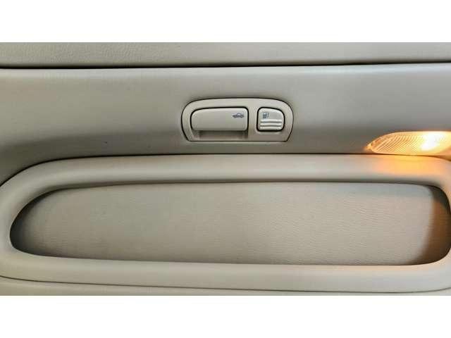 レパードＪ．フェリー タイプＬ　Ｓパッケージ　ＩＮＦＩＮＩＴＩ　Ｊ３０仕様　／　ＵＳＤＭ／Ｂｌｕｅｔｏｏｔｈ／ＥＴＣ／禁煙車／パット、ローター新品ＵＳパーツ　／　ヘッドライト／コーナーレンズ／グリル／サイドマーカー／スカッフ／ホイールキャップ（53枚目）