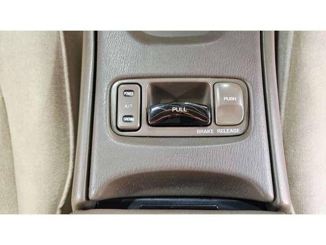 レパードＪ．フェリー タイプＬ　Ｓパッケージ　ＩＮＦＩＮＩＴＩ　Ｊ３０仕様　／　ＵＳＤＭ／Ｂｌｕｅｔｏｏｔｈ／ＥＴＣ／禁煙車／パット、ローター新品ＵＳパーツ　／　ヘッドライト／コーナーレンズ／グリル／サイドマーカー／スカッフ／ホイールキャップ（56枚目）