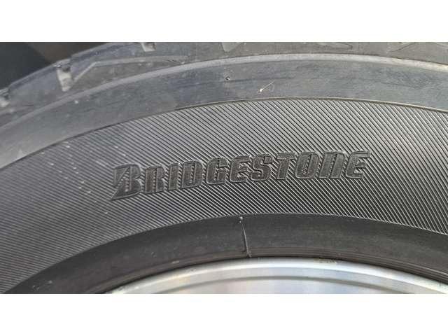 レパードＪ．フェリー タイプＬ　Ｓパッケージ　ＩＮＦＩＮＩＴＩ　Ｊ３０仕様　／　ＵＳＤＭ／Ｂｌｕｅｔｏｏｔｈ／ＥＴＣ／禁煙車／パット、ローター新品ＵＳパーツ　／　ヘッドライト／コーナーレンズ／グリル／サイドマーカー／スカッフ／ホイールキャップ（66枚目）