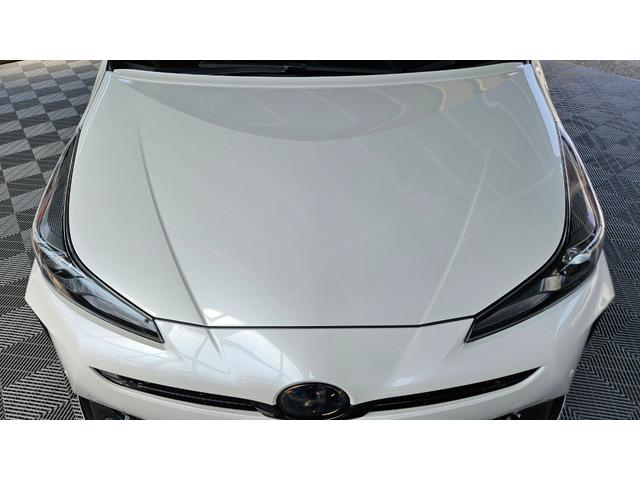 プリウス Ａ　禁煙車／フロントドラレコ／前後コーナーセンサー／デジタルインナーミラーエアフォース製エアサス／ＷＯＲＫ製１９インチアルミ／社外マフラー／社外パーツ／フルカスタム（11枚目）