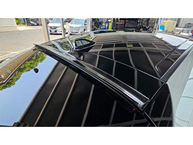 プリウス Ａ　禁煙車／フロントドラレコ／前後コーナーセンサー／デジタルインナーミラーエアフォース製エアサス／ＷＯＲＫ製１９インチアルミ／社外マフラー／社外パーツ／フルカスタム（17枚目）