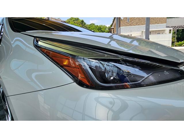 プリウス Ａ　禁煙車／フロントドラレコ／前後コーナーセンサー／デジタルインナーミラーエアフォース製エアサス／ＷＯＲＫ製１９インチアルミ／社外マフラー／社外パーツ／フルカスタム（18枚目）