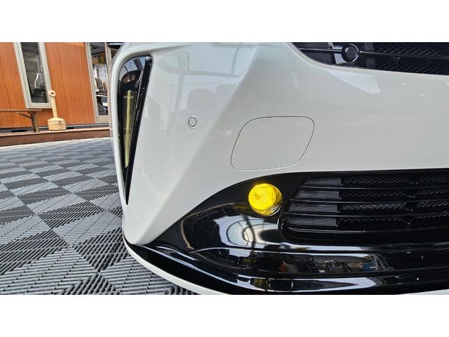 プリウス Ａ　禁煙車／フロントドラレコ／前後コーナーセンサー／デジタルインナーミラーエアフォース製エアサス／ＷＯＲＫ製１９インチアルミ／社外マフラー／社外パーツ／フルカスタム（19枚目）