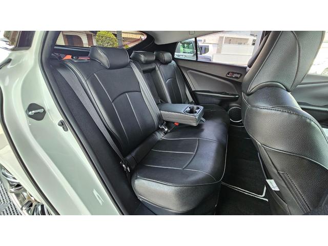 プリウス Ａ　禁煙車／フロントドラレコ／前後コーナーセンサー／デジタルインナーミラーエアフォース製エアサス／ＷＯＲＫ製１９インチアルミ／社外マフラー／社外パーツ／フルカスタム（54枚目）
