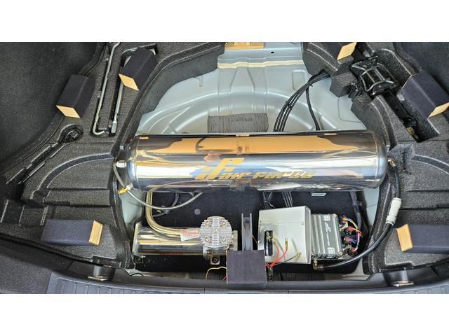 プリウス Ａ　禁煙車／フロントドラレコ／前後コーナーセンサー／デジタルインナーミラーエアフォース製エアサス／ＷＯＲＫ製１９インチアルミ／社外マフラー／社外パーツ／フルカスタム（57枚目）