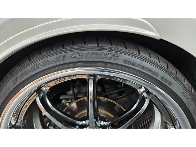 プリウス Ａ　禁煙車／フロントドラレコ／前後コーナーセンサー／デジタルインナーミラーエアフォース製エアサス／ＷＯＲＫ製１９インチアルミ／社外マフラー／社外パーツ／フルカスタム（67枚目）