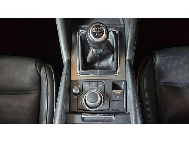 アテンザセダン ＸＤ　６速ＭＴ／中期／禁煙車／前後コーナーセンサー／サンルーフ／シートヒーター純正ＢＯＳＥスピーカー／ＲＥＭＵＳマフラー／マセラッティ１９インチホイール／ＡｉｒＲＥＸ製エアサス／社外ブレーキ（39枚目）