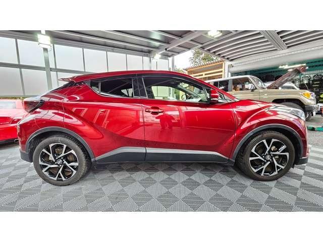 Ｃ－ＨＲ Ｇ　ハイブリッド／純正９型ナビ／ＴＶキッド／ワンオーナー／禁煙車　／　前後障害物センサー／純正フロントドラレコ／左右シートヒーター／　ＥＴＣ　／　Ｂｌｕｅｔｏｏｔｈ／１８インチ純正アルミ／バッテリー新品（6枚目）