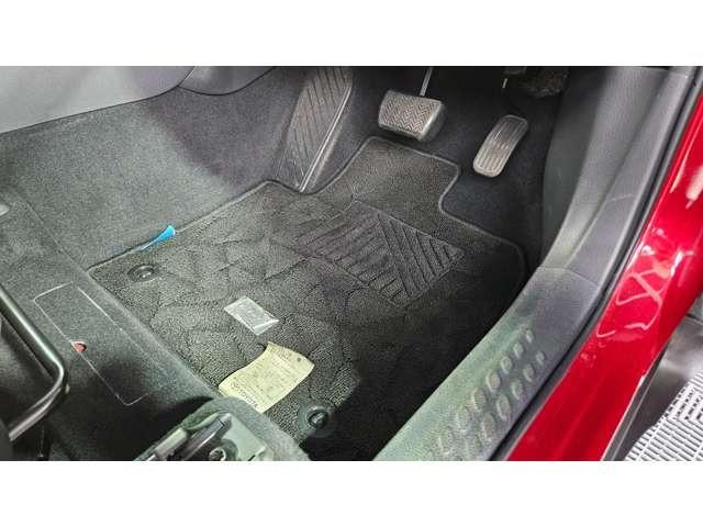 Ｃ－ＨＲ Ｇ　ハイブリッド／純正９型ナビ／ＴＶキッド／ワンオーナー／禁煙車　／　前後障害物センサー／純正フロントドラレコ／左右シートヒーター／　ＥＴＣ　／　Ｂｌｕｅｔｏｏｔｈ／１８インチ純正アルミ／バッテリー新品（28枚目）