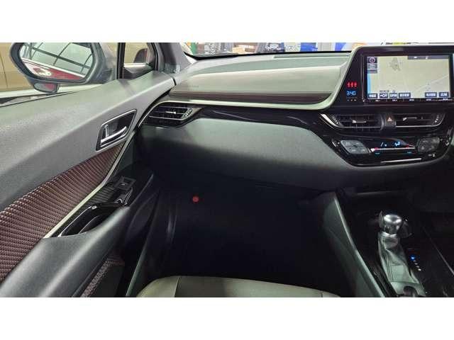 Ｃ－ＨＲ Ｇ　ハイブリッド／純正９型ナビ／ＴＶキッド／ワンオーナー／禁煙車　／　前後障害物センサー／純正フロントドラレコ／左右シートヒーター／　ＥＴＣ　／　Ｂｌｕｅｔｏｏｔｈ／１８インチ純正アルミ／バッテリー新品（31枚目）