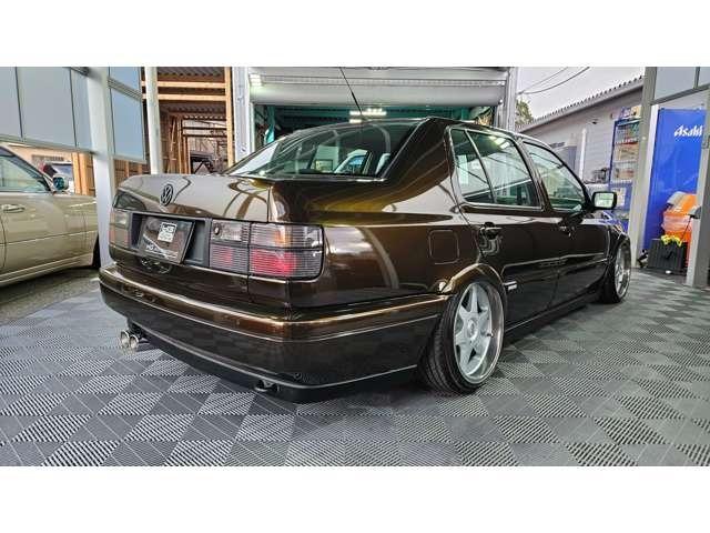 ヴェント ＶＲ６　全塗装済　／　エアリフト製エアサス　／　ＭＫ　Ｍｏｔｏｒｓｐｏｒｔ１７インチアルミホイールＲＩＥＧＥＲ　ＴＵＮＩＮＧ　フロントスポイラー／ＲＥＭＵＳマフラー　／　イタルボランテステアリング（7枚目）