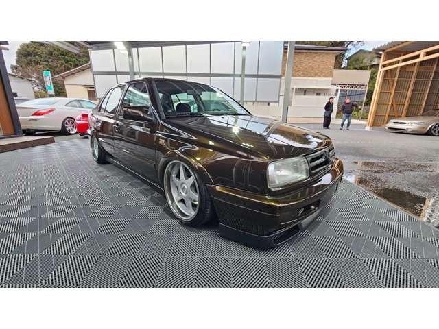 ヴェント ＶＲ６　全塗装済　／　エアリフト製エアサス　／　ＭＫ　Ｍｏｔｏｒｓｐｏｒｔ１７インチアルミホイールＲＩＥＧＥＲ　ＴＵＮＩＮＧ　フロントスポイラー／ＲＥＭＵＳマフラー　／　イタルボランテステアリング（9枚目）