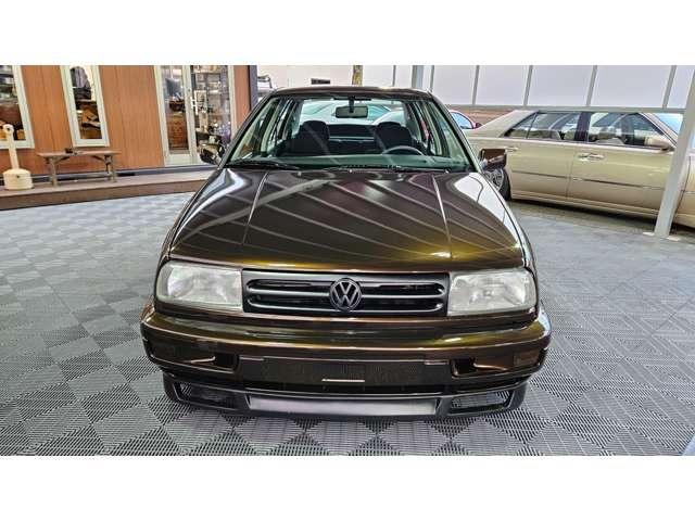 ヴェント ＶＲ６　全塗装済　／　エアリフト製エアサス　／　ＭＫ　Ｍｏｔｏｒｓｐｏｒｔ１７インチアルミホイールＲＩＥＧＥＲ　ＴＵＮＩＮＧ　フロントスポイラー／ＲＥＭＵＳマフラー　／　イタルボランテステアリング（10枚目）