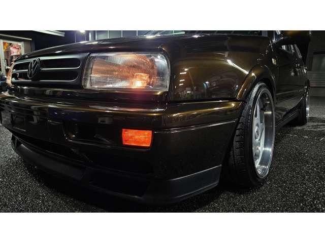 ヴェント ＶＲ６　全塗装済　／　エアリフト製エアサス　／　ＭＫ　Ｍｏｔｏｒｓｐｏｒｔ１７インチアルミホイールＲＩＥＧＥＲ　ＴＵＮＩＮＧ　フロントスポイラー／ＲＥＭＵＳマフラー　／　イタルボランテステアリング（21枚目）