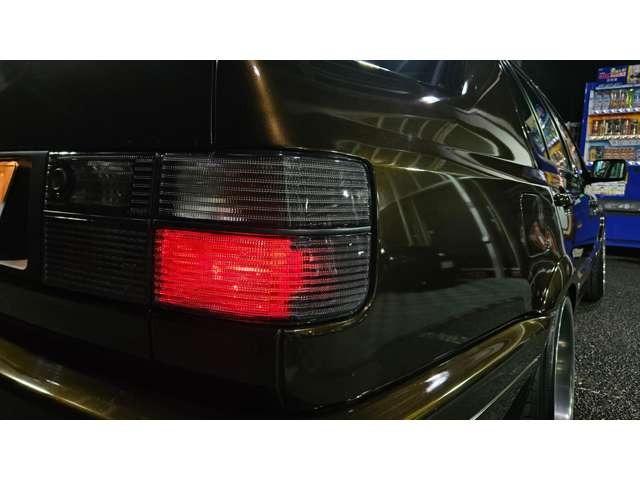 ヴェント ＶＲ６　全塗装済　／　エアリフト製エアサス　／　ＭＫ　Ｍｏｔｏｒｓｐｏｒｔ１７インチアルミホイールＲＩＥＧＥＲ　ＴＵＮＩＮＧ　フロントスポイラー／ＲＥＭＵＳマフラー　／　イタルボランテステアリング（22枚目）