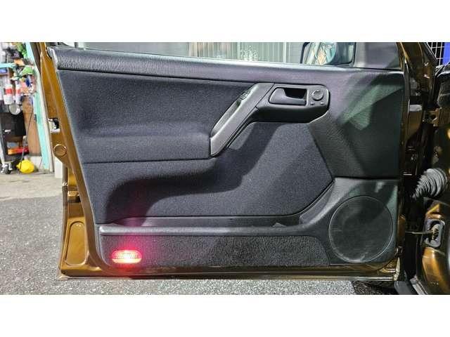 ヴェント ＶＲ６　全塗装済　／　エアリフト製エアサス　／　ＭＫ　Ｍｏｔｏｒｓｐｏｒｔ１７インチアルミホイールＲＩＥＧＥＲ　ＴＵＮＩＮＧ　フロントスポイラー／ＲＥＭＵＳマフラー　／　イタルボランテステアリング（33枚目）