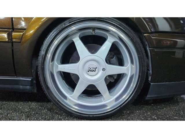 ヴェント ＶＲ６　全塗装済　／　エアリフト製エアサス　／　ＭＫ　Ｍｏｔｏｒｓｐｏｒｔ１７インチアルミホイールＲＩＥＧＥＲ　ＴＵＮＩＮＧ　フロントスポイラー／ＲＥＭＵＳマフラー　／　イタルボランテステアリング（64枚目）