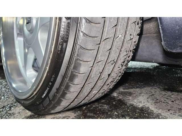 ヴェント ＶＲ６　全塗装済　／　エアリフト製エアサス　／　ＭＫ　Ｍｏｔｏｒｓｐｏｒｔ１７インチアルミホイールＲＩＥＧＥＲ　ＴＵＮＩＮＧ　フロントスポイラー／ＲＥＭＵＳマフラー　／　イタルボランテステアリング（70枚目）