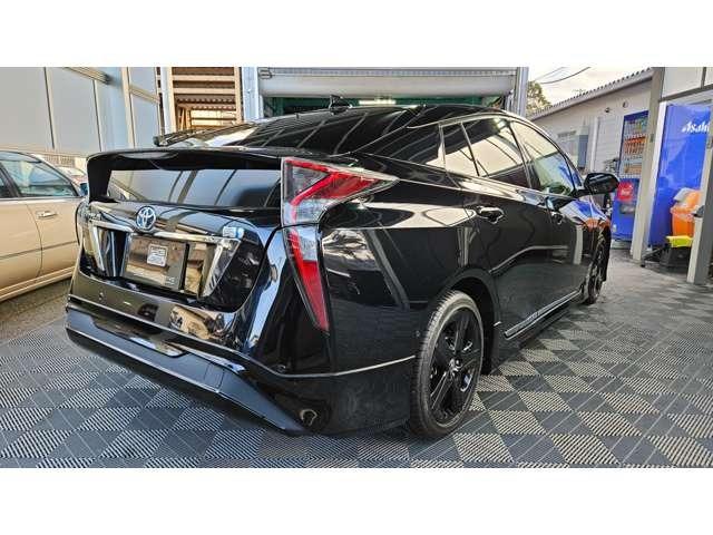 プリウス Ｓ　モデリスタ　／　前後コーナーセンサー／　ＡＬＰＩＮＥ製９型ナビ　／　フロントドラレコ／禁煙車　／　Ｂｌｕｅｔｏｏｔｈ　／　１７インチツーリングアルミ　／　国産タイヤ　／　ＨＤＭＩ端子付（5枚目）