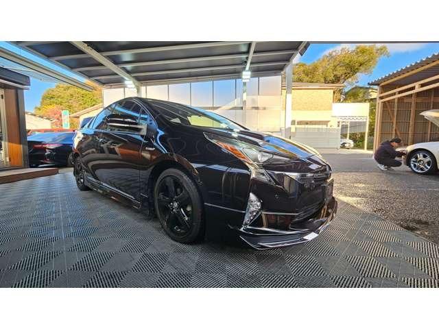 プリウス Ｓ　モデリスタ　／　前後コーナーセンサー／　ＡＬＰＩＮＥ製９型ナビ　／　フロントドラレコ／禁煙車　／　Ｂｌｕｅｔｏｏｔｈ　／　１７インチツーリングアルミ　／　国産タイヤ　／　ＨＤＭＩ端子付（7枚目）