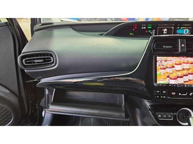 プリウス Ｓ　モデリスタ　／　前後コーナーセンサー／　ＡＬＰＩＮＥ製９型ナビ　／　フロントドラレコ／禁煙車　／　Ｂｌｕｅｔｏｏｔｈ　／　１７インチツーリングアルミ　／　国産タイヤ　／　ＨＤＭＩ端子付（32枚目）