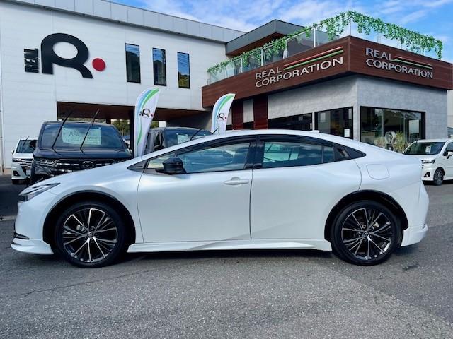 プリウス Ｚ　純正１２．３インチＤＡ・フルセグＴＶ・モデリスタエアロ　純正１９インチＡＷ　トヨタチームメイト　デジタルインナーミラー＆前後ドラレコ　ワイヤレス充電器　ＢＳＭ　ビルトインＥＴＣ（2枚目）