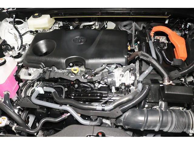 クラウンクロスオーバー Ｇアドバンスド・レザーパッケージ　革シート　４ＷＤ　フルセグ　ミュージックプレイヤー接続可　バックカメラ　衝突被害軽減システム　ＥＴＣ　ドラレコ　ＬＥＤヘッドランプ　ワンオーナー　記録簿（3枚目）