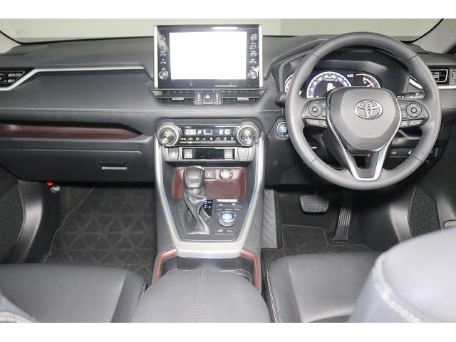 ＲＡＶ４ Ｇ　Ｚパッケージ　４ＷＤ　フルセグ　ミュージックプレイヤー接続可　バックカメラ　衝突被害軽減システム　ＥＴＣ　ＬＥＤヘッドランプ　ワンオーナー　記録簿（2枚目）