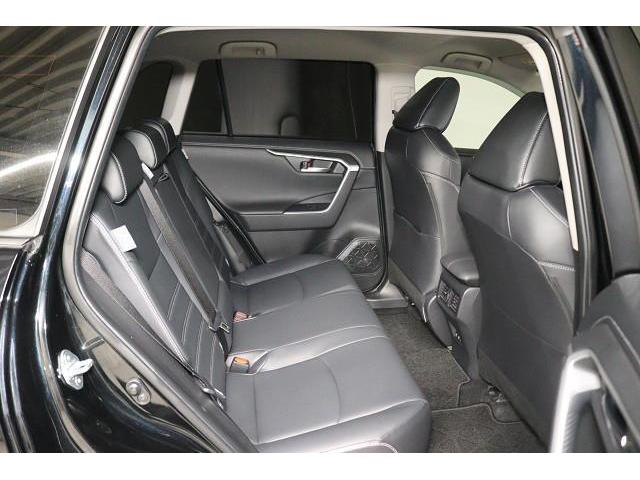 ＲＡＶ４ Ｇ　Ｚパッケージ　４ＷＤ　フルセグ　ミュージックプレイヤー接続可　バックカメラ　衝突被害軽減システム　ＥＴＣ　ＬＥＤヘッドランプ　ワンオーナー　記録簿（13枚目）