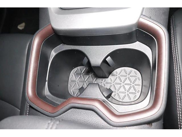 ＲＡＶ４ Ｇ　Ｚパッケージ　４ＷＤ　フルセグ　ミュージックプレイヤー接続可　バックカメラ　衝突被害軽減システム　ＥＴＣ　ＬＥＤヘッドランプ　ワンオーナー　記録簿（31枚目）