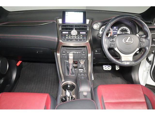 ＮＸ ＮＸ２００ｔ　Ｆスポーツ　革シート　４ＷＤ　フルセグ　メモリーナビ　ＤＶＤ再生　ミュージックプレイヤー接続可　バックカメラ　衝突被害軽減システム　ＥＴＣ　ＬＥＤヘッドランプ　記録簿　アイドリングストップ（2枚目）