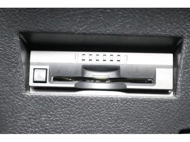 カローラフィールダー １．５Ｇ　プラスレッド　ワンセグ　メモリーナビ　バックカメラ　衝突被害軽減システム　ＥＴＣ　ＬＥＤヘッドランプ　ワンオーナー　記録簿（11枚目）