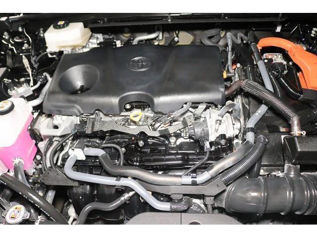 クラウンクロスオーバー Ｇアドバンスド　４ＷＤ　フルセグ　ミュージックプレイヤー接続可　バックカメラ　衝突被害軽減システム　ＥＴＣ　ドラレコ　ＬＥＤヘッドランプ　記録簿（3枚目）