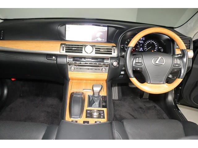LS LS460 バージョンC Iパッケージ 革シート フルセグ メモリーナビ DVD再生 ミュージックプレイヤー接続可 バックカメラ 衝突被害軽減システム ETC ドラレコ LEDヘッドランプ 記録簿(5枚目)