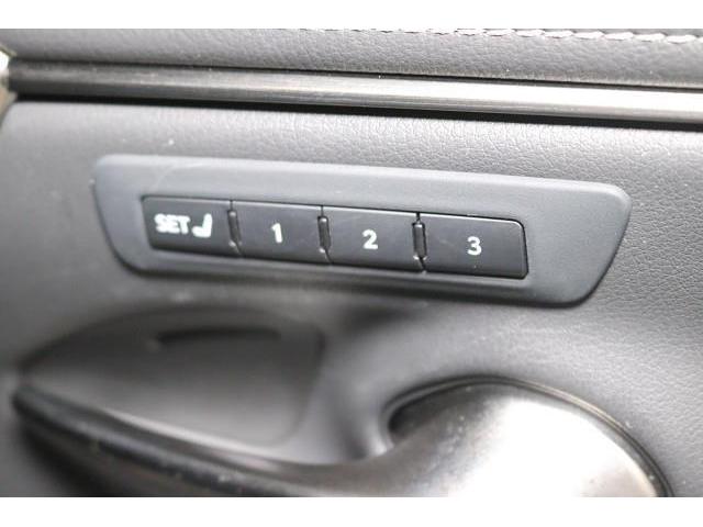 ES ES300h バージョンL 革シート サンルーフ フルセグ メモリーナビ DVD再生 ミュージックプレイヤー接続可 バックカメラ 衝突被害軽減システム ETC ドラレコ LEDヘッドランプ ワンオーナー 記録簿(11枚目)