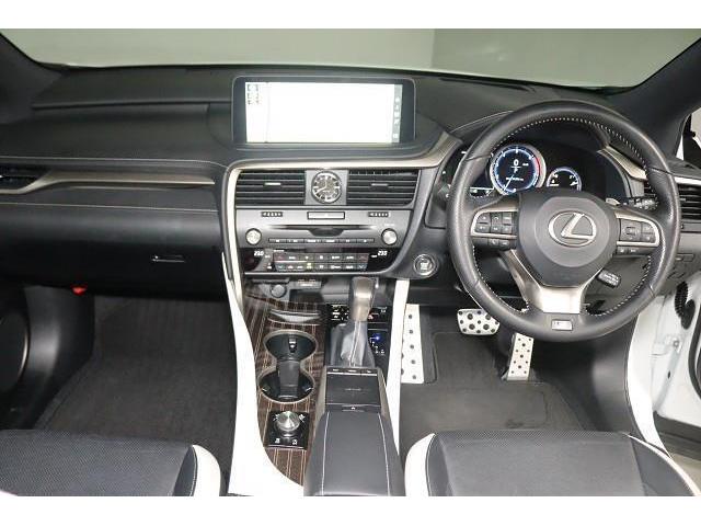 RX RX300 Fスポーツ 革シート サンルーフ フルセグ メモリーナビ DVD再生 ミュージックプレイヤー接続可 バックカメラ 衝突被害軽減システム ETC ドラレコ LEDヘッドランプ ワンオーナー 記録簿(2枚目)
