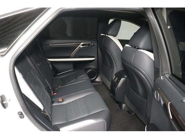 RX RX300 Fスポーツ 革シート サンルーフ フルセグ メモリーナビ DVD再生 ミュージックプレイヤー接続可 バックカメラ 衝突被害軽減システム ETC ドラレコ LEDヘッドランプ ワンオーナー 記録簿(13枚目)