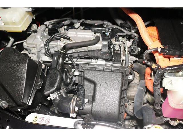 エンジンルームはクリーニングを実施しております。