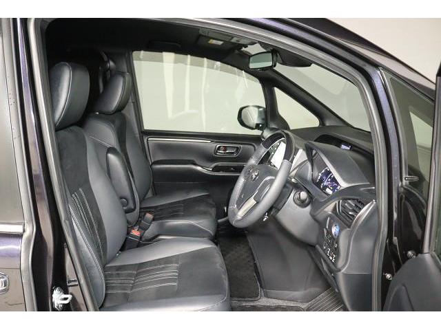 座り心地が良い　快適なフロントシート。