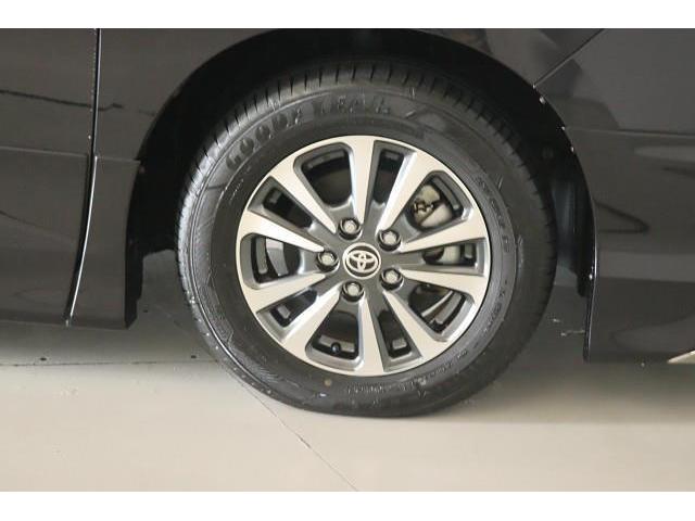 スタイリッシュなデザインのホイールを装着！