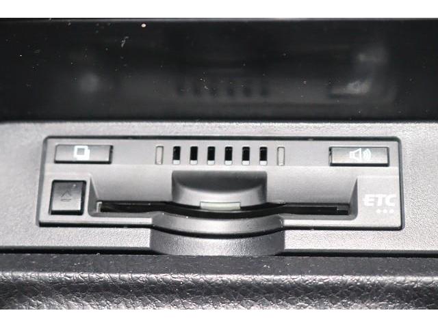 ＥＴＣ車載器を装備。　高速道路の料金所の通過がスムーズです。