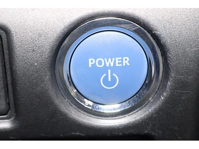 ご覧いただきましたお車が商談中などの場合がございます。お電話にて在庫状況の確認をおすすめ致します。