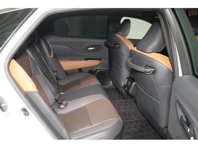 クラウンクロスオーバー ＲＳアドバンスド　革シート　サンルーフ　４ＷＤ　フルセグ　メモリーナビ　ミュージックプレイヤー接続可　バックカメラ　衝突被害軽減システム　ＥＴＣ　ドラレコ　ＬＥＤヘッドランプ　ワンオーナー　記録簿（11枚目）